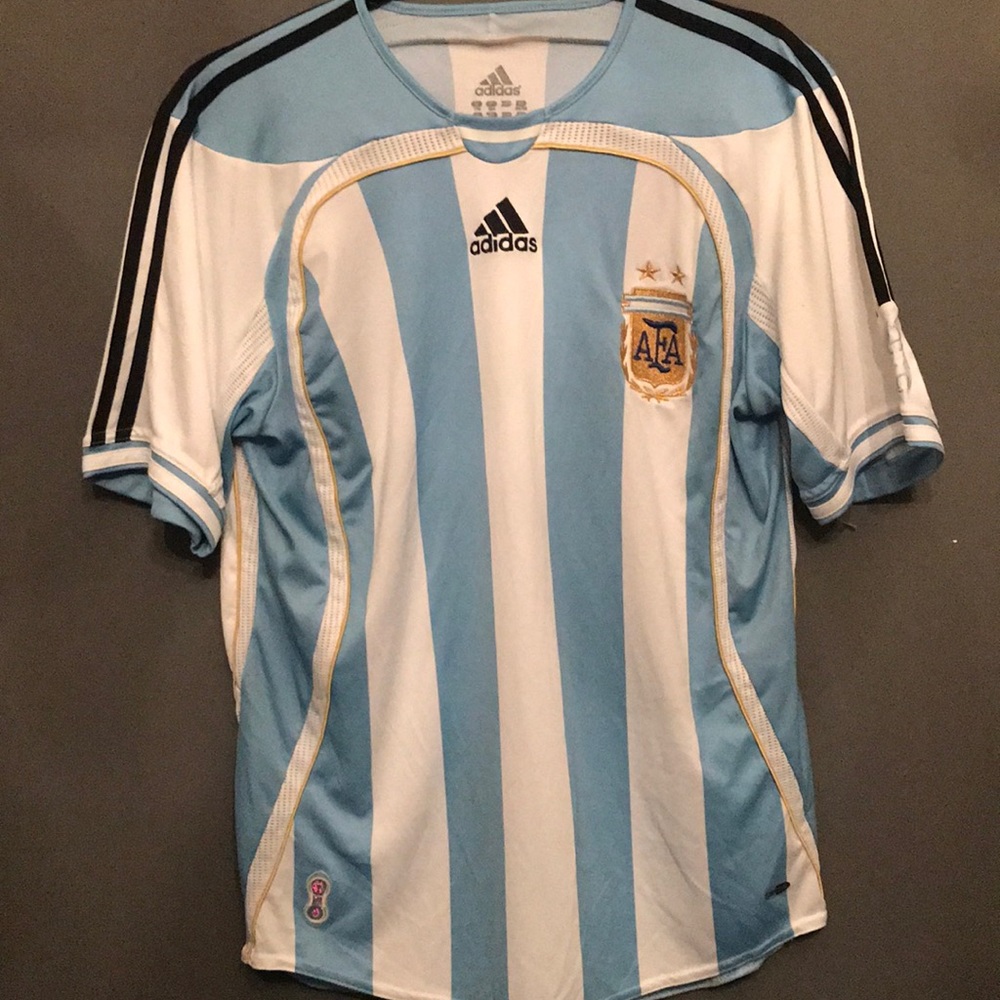 Adidas Argentina men’s soccer jersey